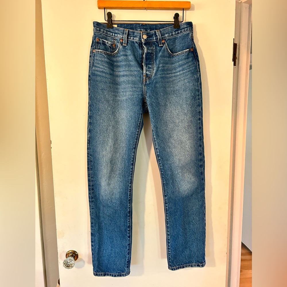Levi’s 501 size 28 skinny